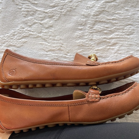 Born leather flats size 6 gold buckle - Picture 12 of 13